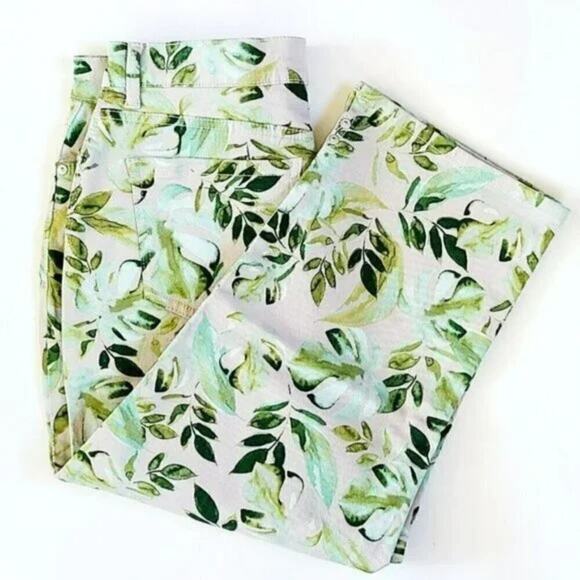 New Gloria Vanderbilt Women’s Plus Amanda Floral Print Jeans Summer Capri - Picture 4 of 7
